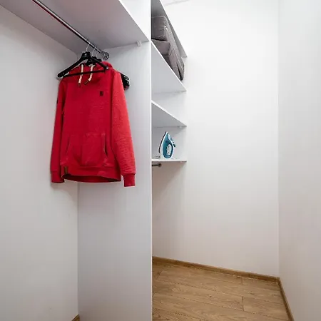 Aleje Jerozolimskie Street Appartement