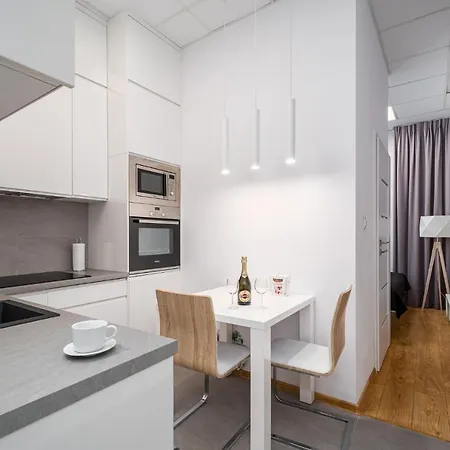 Aleje Jerozolimskie Street