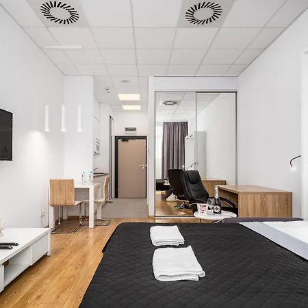 Aleje Jerozolimskie Street Apartment Warsaw