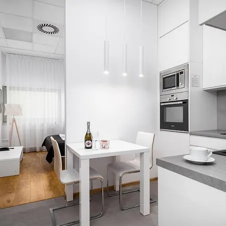 Appartement Aleje Jerozolimskie Street Warschau