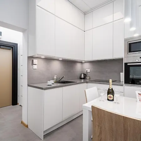 Aleje Jerozolimskie Street Warschau