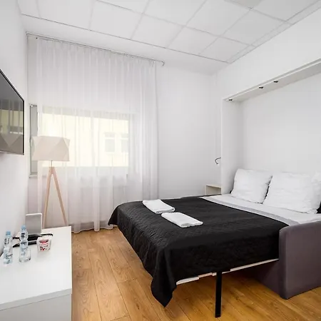 Aleje Jerozolimskie Street Appartement *