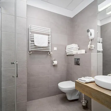 Aleje Jerozolimskie Street Apartment *