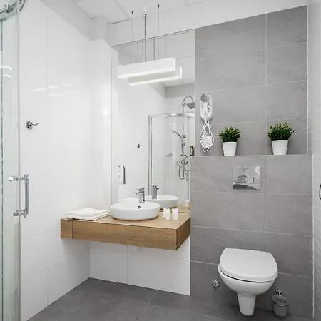 Aleje Jerozolimskie Street Apartment Warsaw