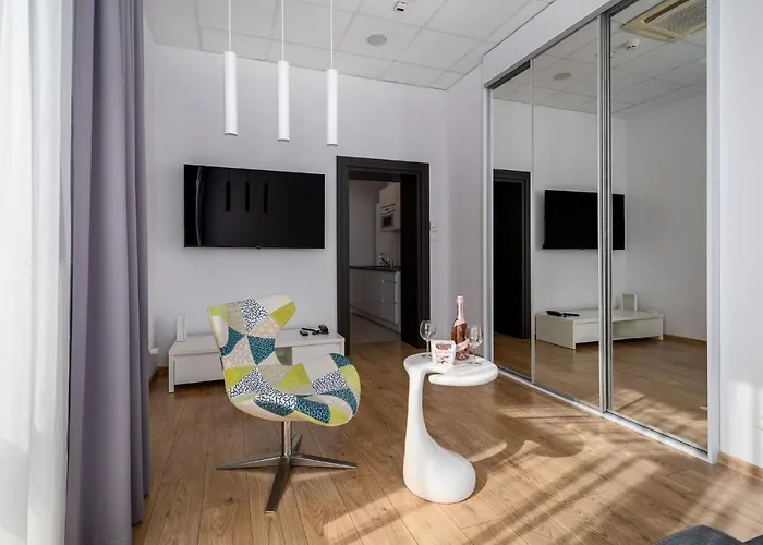 Aleje Jerozolimskie Street *