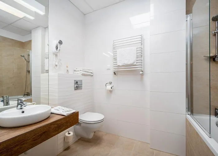 Aleje Jerozolimskie Street Apartment *