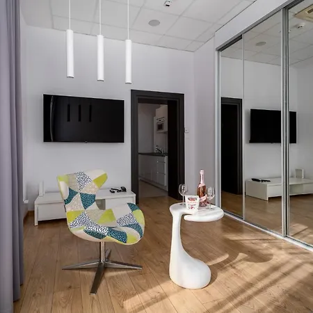 Aleje Jerozolimskie Street *