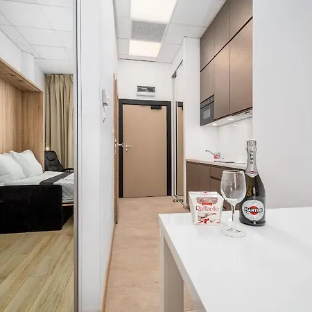 Aleje Jerozolimskie Street Apartamento