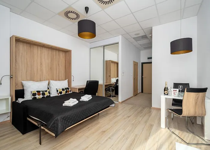 Aleje Jerozolimskie Street *