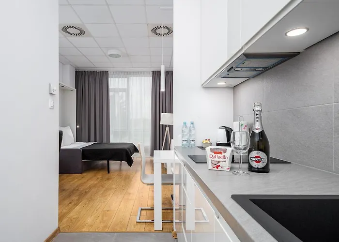 Aleje Jerozolimskie Street *