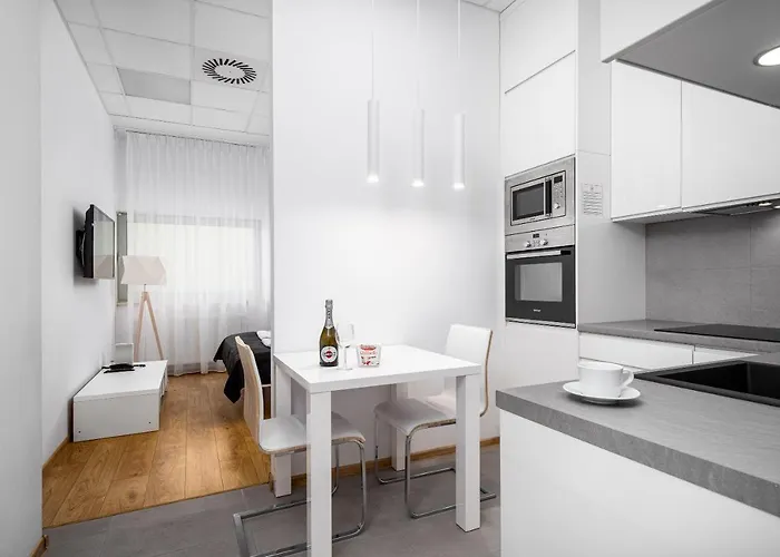 Lägenhet Aleje Jerozolimskie Street Warszawa