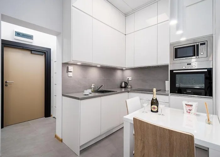 Aleje Jerozolimskie Street Warszawa